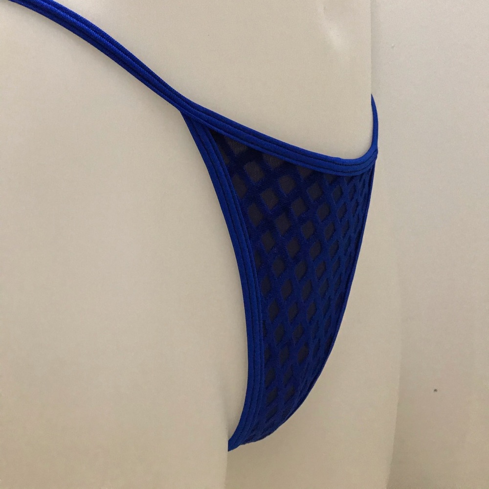 Bikini - Picture 4 of 6